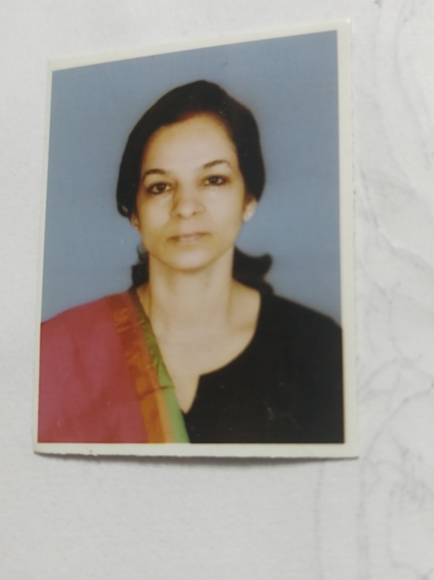 DR MAHIMA TRIPATHI